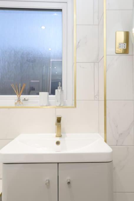 Riverside Serviced Apartments Londra Dış mekan fotoğraf