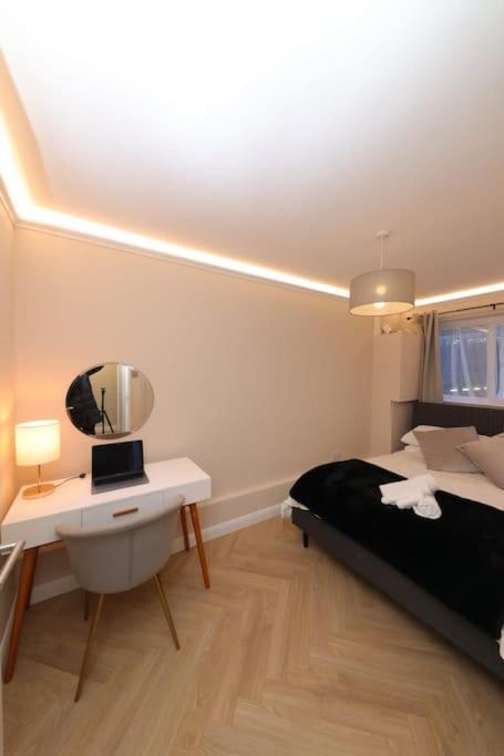 Riverside Serviced Apartments Londra Dış mekan fotoğraf